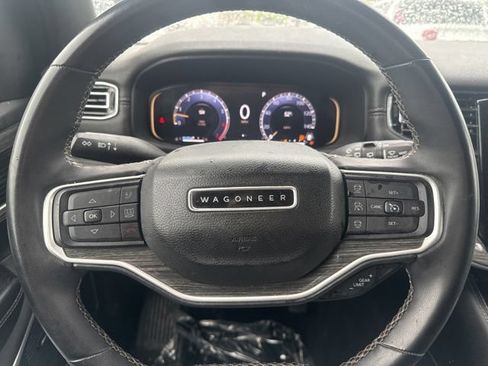 Used 2022 Jeep Wagoneer Series III AWD/4WD image 14