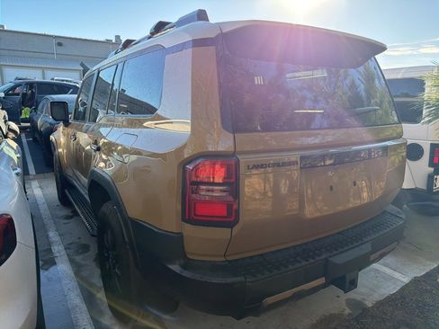 Used 2024 Toyota Land Cruiser image 4