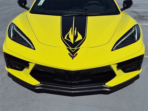 Used 2021 Chevrolet Corvette Stingray 2D Convertible w/ Z51 Performance Package image 9