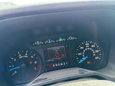 Used 2016 Ford F150 XL w/ Equipment Group 101A Mid image 8