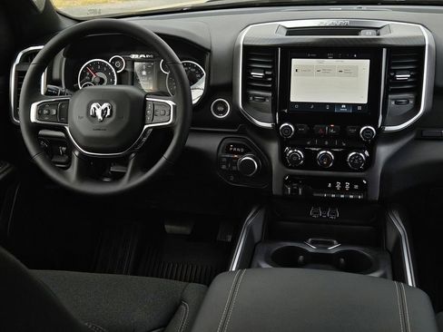 New 2026 RAM 1500 4x4 Crew Cab image 35