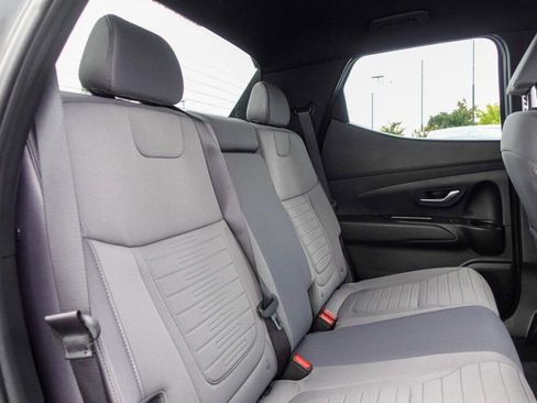 Used 2024 Hyundai Santa Cruz SE image 13