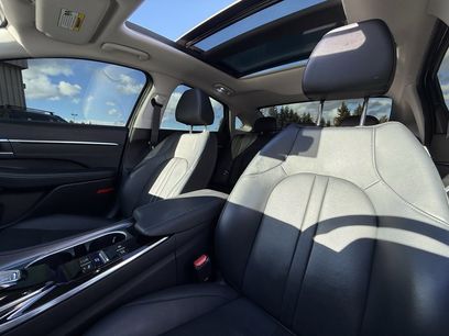 Used 2022 Hyundai Sonata Limited w/ Winter Weather Package