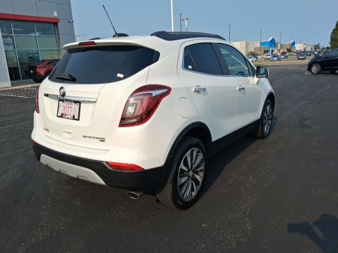 Used 2021 Buick Encore Preferred AWD/4WD image 7