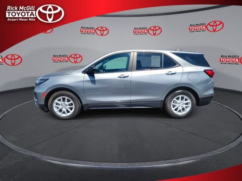 Used 2023 Chevrolet Equinox LS w/ LS Convenience Package FWD image 5