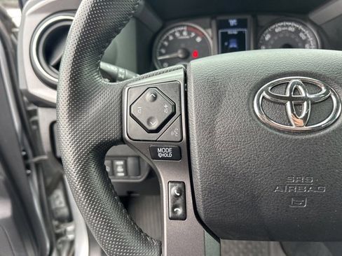 Used 2023 Toyota Tacoma TRD Sport image 21
