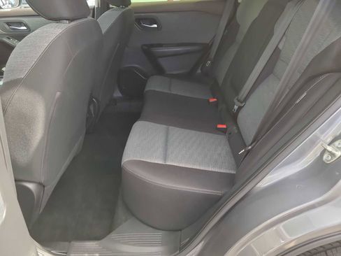 Used 2023 Nissan Rogue SV image 21