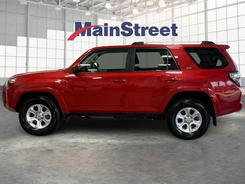 Used 2024 Toyota 4Runner SR5 image 2