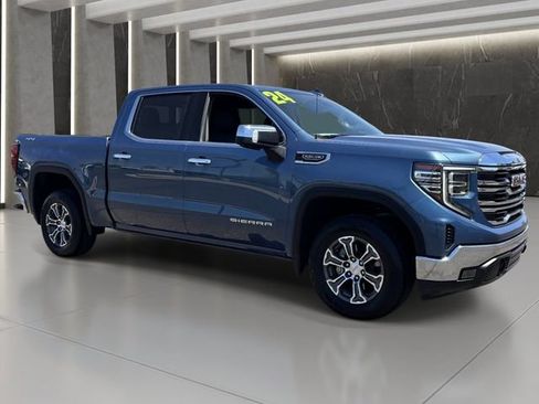 Used 2024 GMC Sierra 1500 SLT AWD/4WD image 8