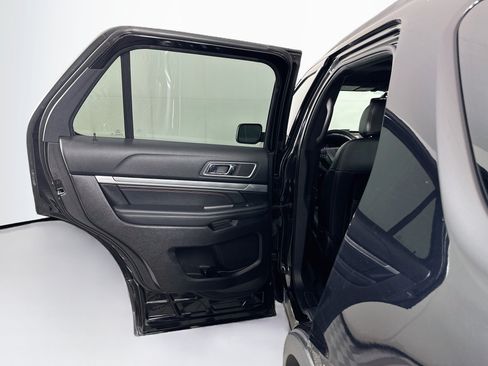 Used 2017 Ford Explorer Sport w/ Equipment Group 401A AWD/4WD image 27