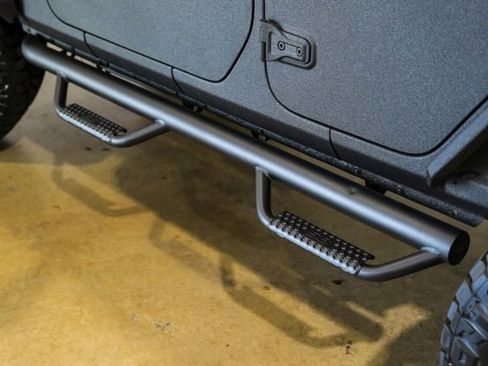 Used 2024 Jeep Wrangler Unlimited Rubicon w/ Technology Group image 35