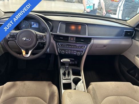 Used 2018 Kia Optima LX FWD image 5