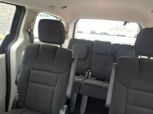 Used 2017 Dodge Grand Caravan SE w/ Power Window Group FWD image 21