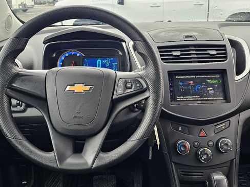 Used 2016 Chevrolet Trax LS image 12