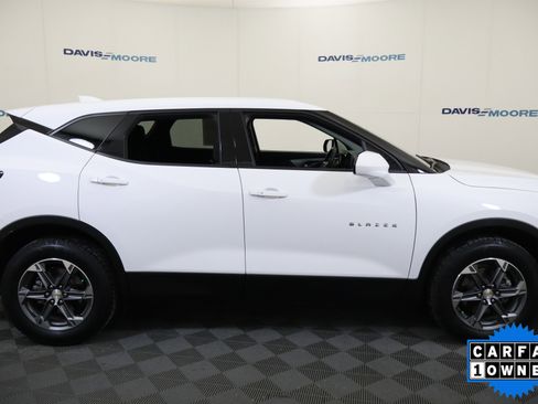 Used 2025 Chevrolet Blazer LT image 4