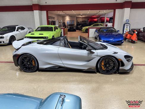Used 2022 McLaren 765LT image 6