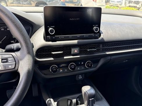 Used 2025 Honda HR-V LX image 17