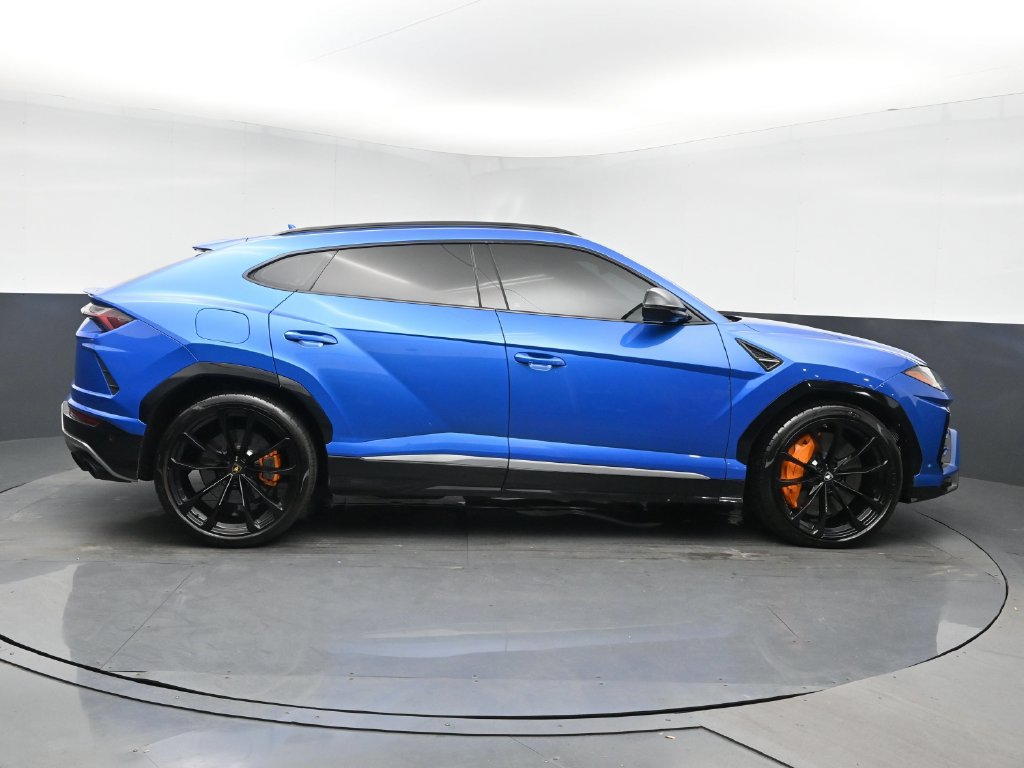 Used 2020 Lamborghini Urus AWD/4WD image 3