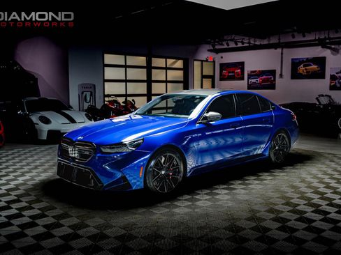 Used 2025 BMW M5 w/ Carbon Package image 57