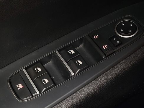 Used 2019 Kia Forte LXS FWD image 27