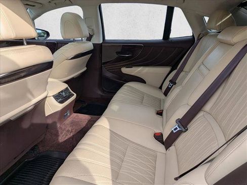 Used 2018 Lexus LS 500 w/ Interior Upgrade Package image 20