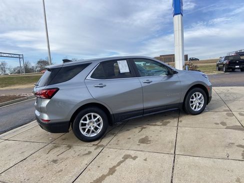 Used 2023 Chevrolet Equinox LT image 11