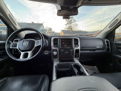 Used 2017 RAM 1500 Laramie w/ Convenience Group AWD/4WD image 22