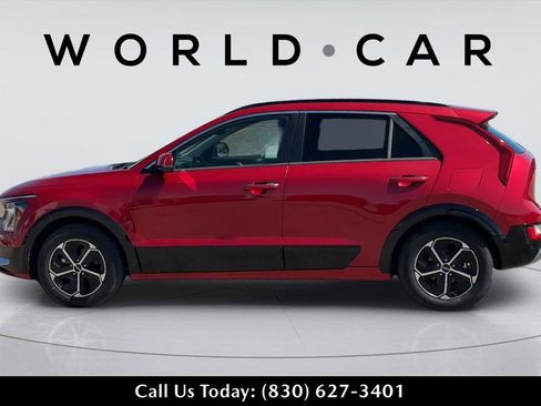 Used 2023 Kia Niro SX w/ Syntex, Navigation, Sunr image 6