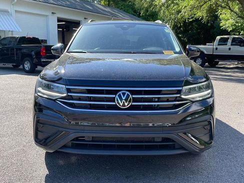 Used 2023 Volkswagen Tiguan SE w/ Panoramic Sunroof Package FWD image 30