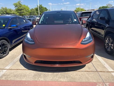 Used 2023 Tesla Model Y Long Range image 2