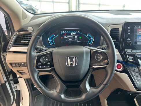Used 2021 Honda Odyssey Touring image 14
