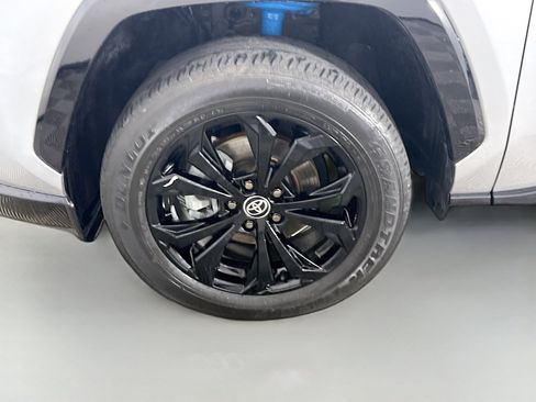 Used 2023 Toyota RAV4 XSE AWD/4WD image 38