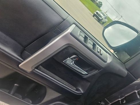 Used 2019 Toyota 4Runner SR5 Premium RWD image 11