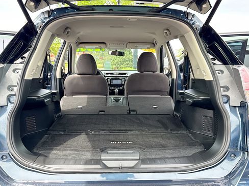 Used 2016 Nissan Rogue SV w/ SV Premium Package AWD/4WD image 7