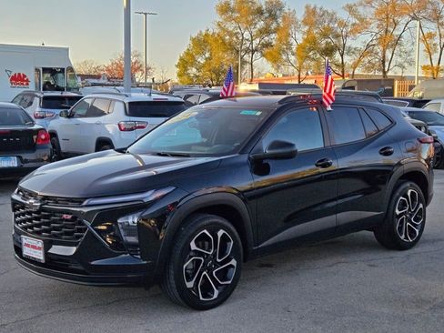 Used 2024 Chevrolet Trax RS image 3