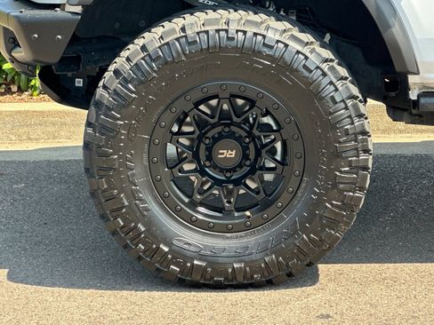 Used 2024 Ford Bronco Badlands AWD/4WD image 24