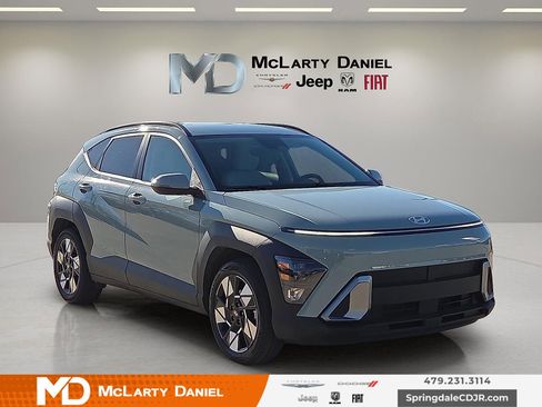 Used 2025 Hyundai Kona SEL image 1
