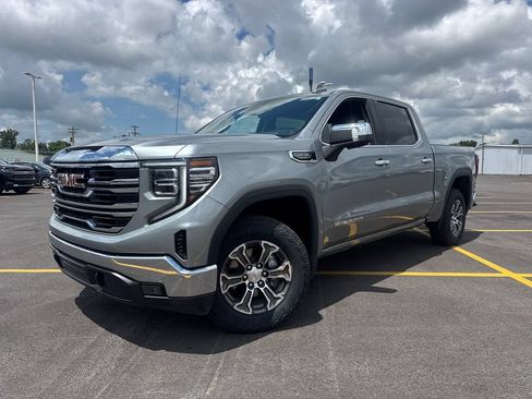Used 2025 GMC Sierra 1500 SLT AWD/4WD image 1
