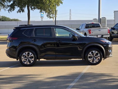 Used 2023 Nissan Rogue SV AWD/4WD image 4