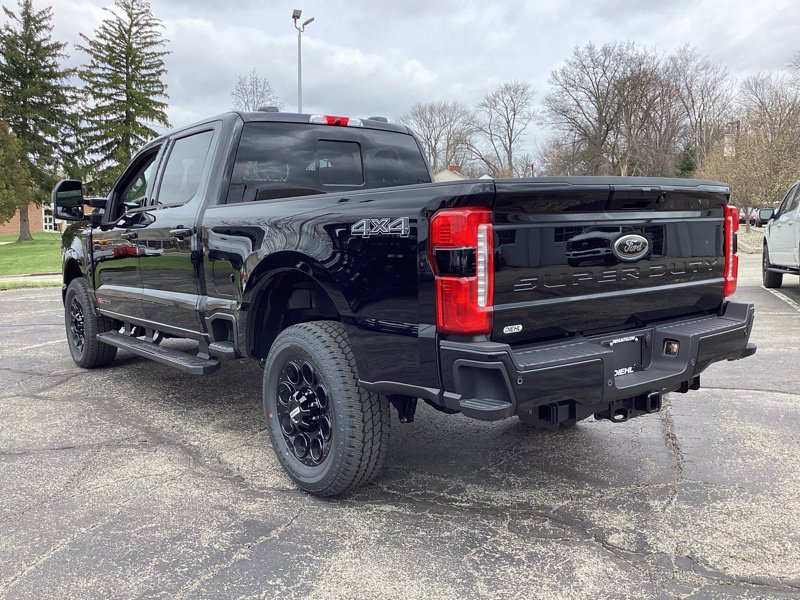 New 2026 Ford F250 Lariat w/ Black Appearance Package AWD/4WD image 7