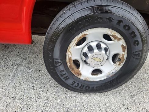 Used 2012 Chevrolet Express 3500 image 26