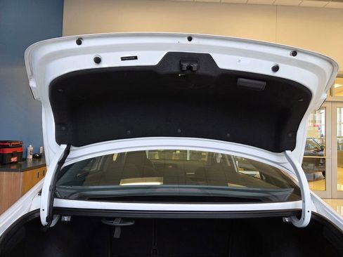 Used 2020 Hyundai Elantra SEL w/ Cargo Package (C1) FWD image 9