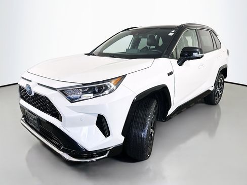 Used 2021 Toyota RAV4 XSE w/ Premium Package AWD/4WD image 3