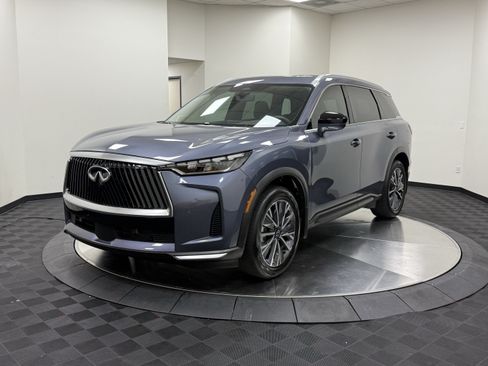 Certified 2027 INFINITI QX60 Luxe w/ Cargo Package FWD image 3