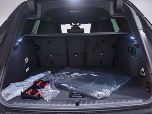 Used 2026 BMW iX xDrive45 w/ Executive Package image 12