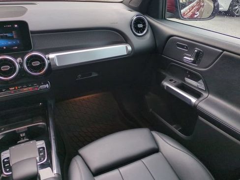 Used 2020 Mercedes-Benz GLB 250 4MATIC image 20