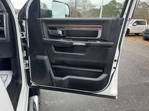 Used 2013 RAM 2500 Laramie w/ Convenience Group image 10