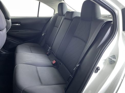 Used 2020 Toyota Corolla LE image 19