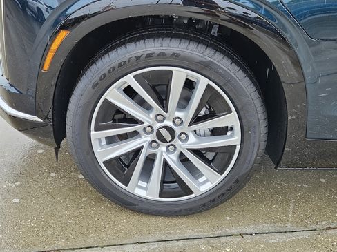 New 2026 Cadillac Vistiq Luxury image 38