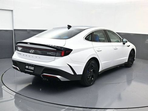 New 2026 Hyundai Sonata SE FWD image 3